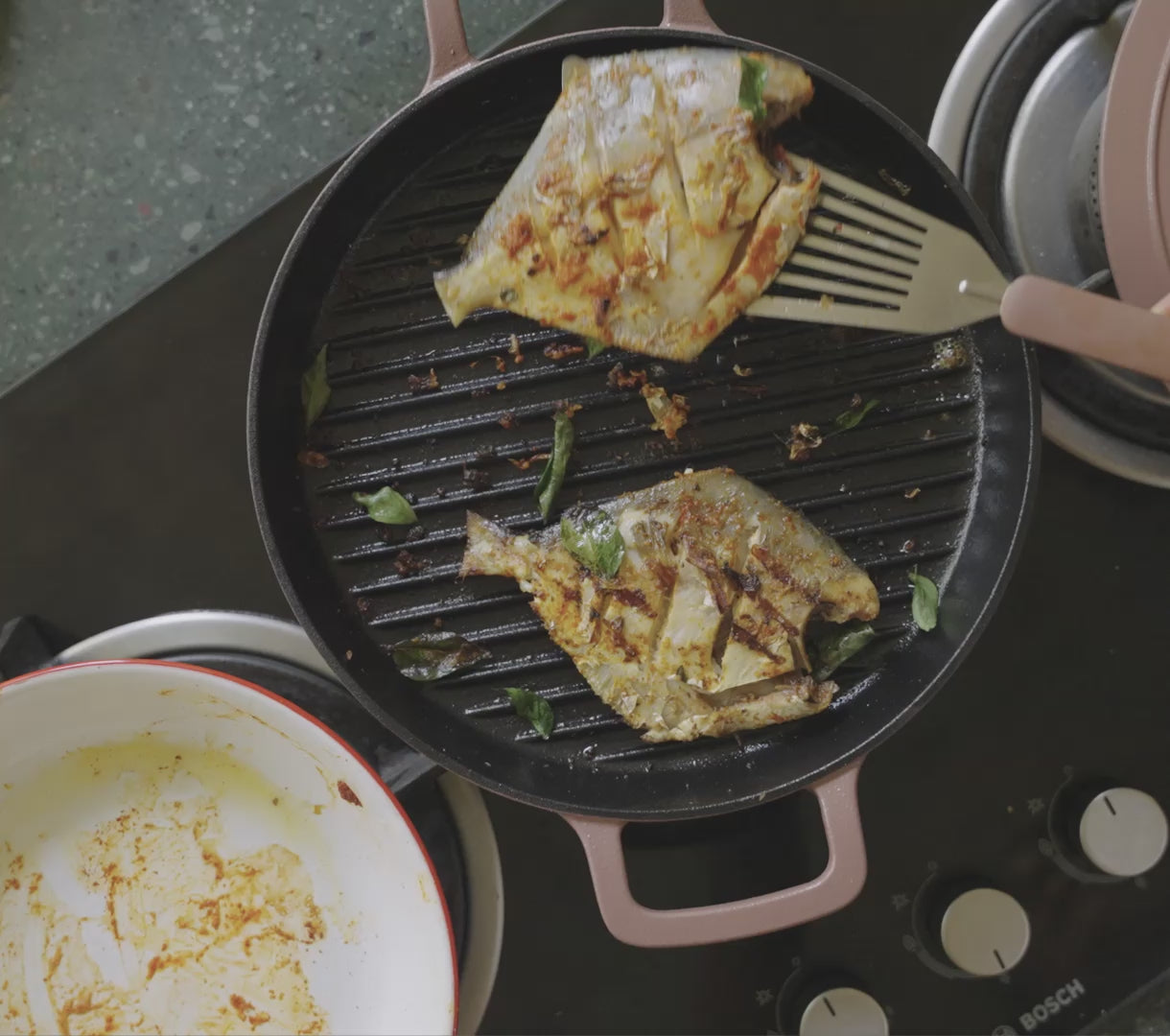 Pre-Seasoned Cast Iron Grill Pan 27cm - Jaipur Terracotta